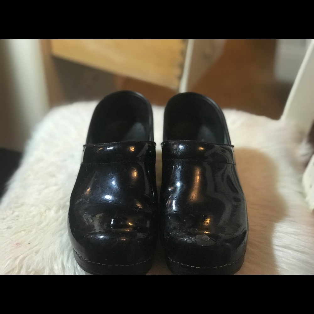 Dansko shoes size 39!